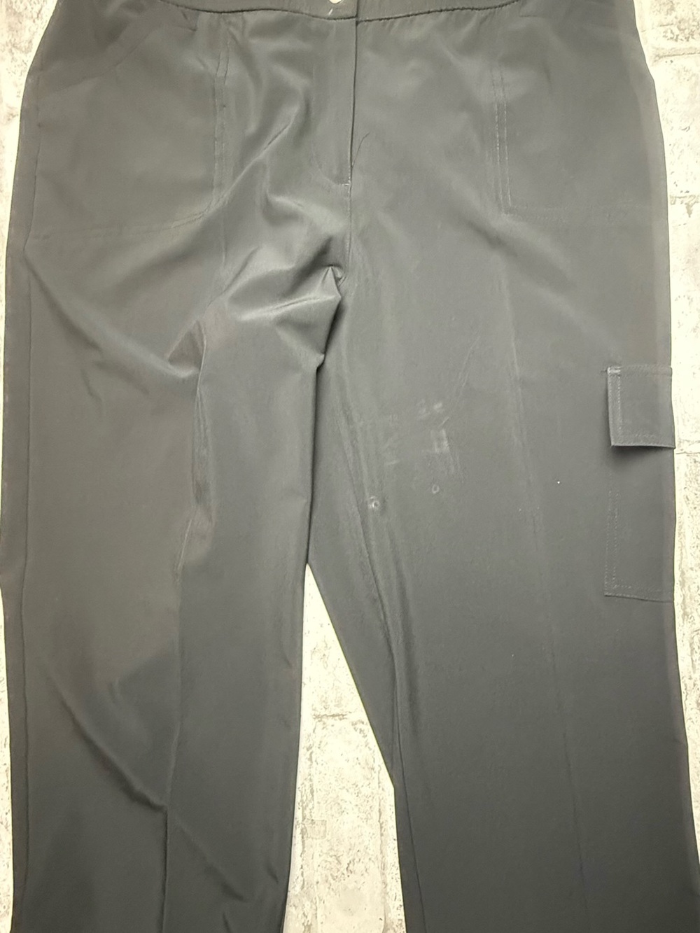 Weekends by Chico's Black Crop Cargo Pants Lightweight 2 = 12 😍